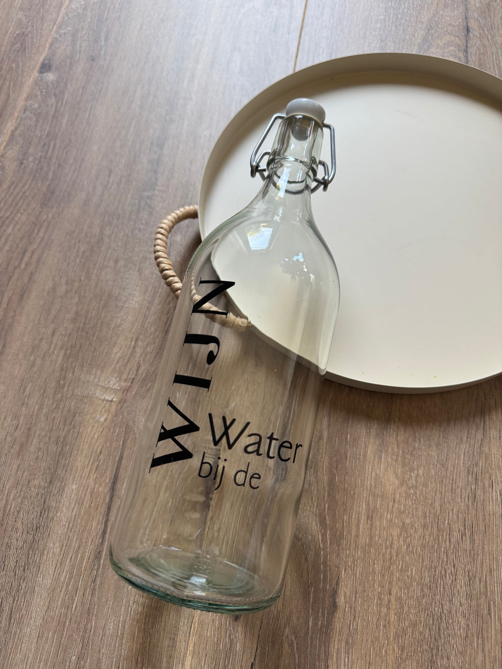 Waterfles ‘water bij de wijn’