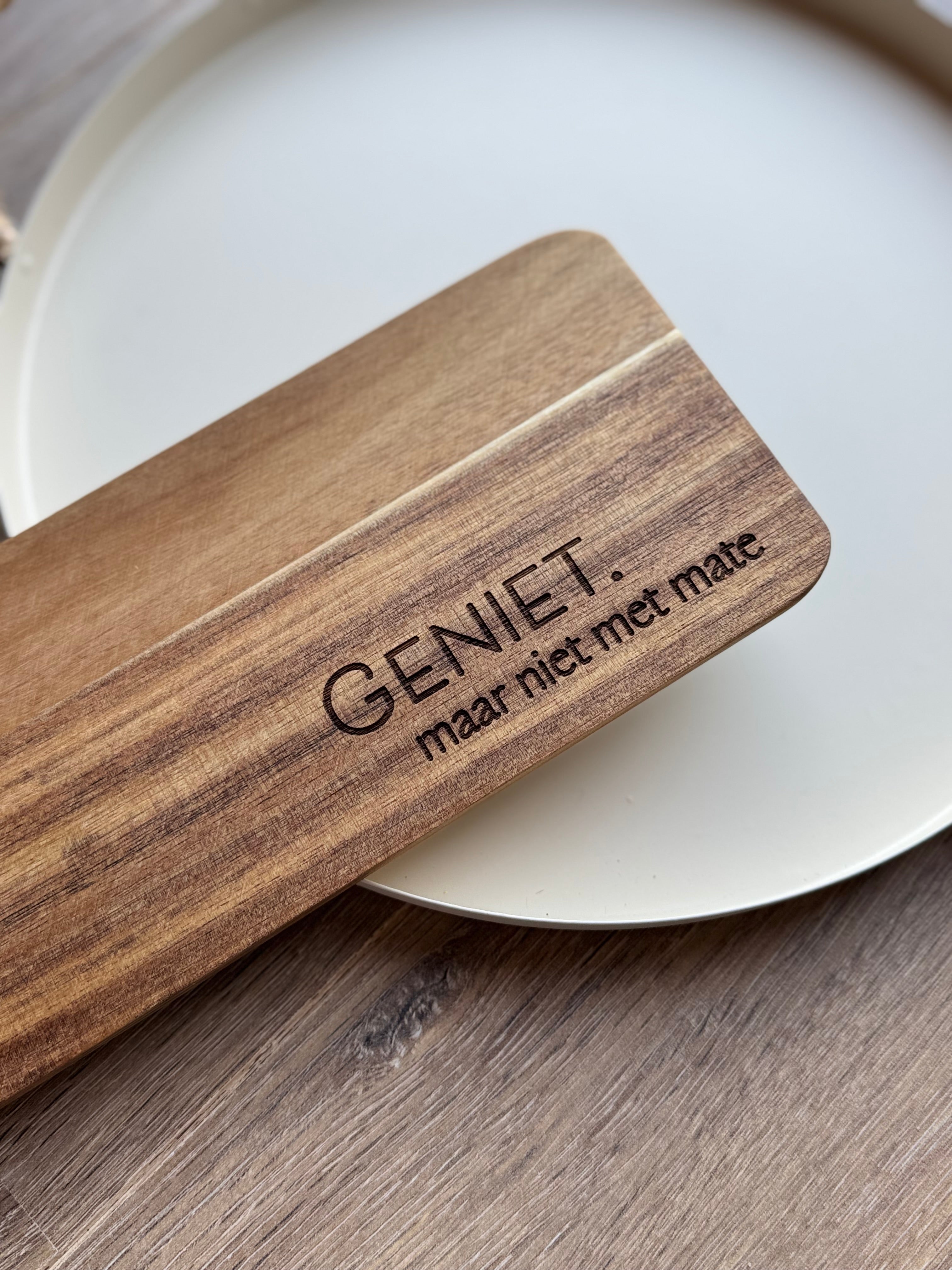 Borrelplankje 'geniet maar niet met mate'