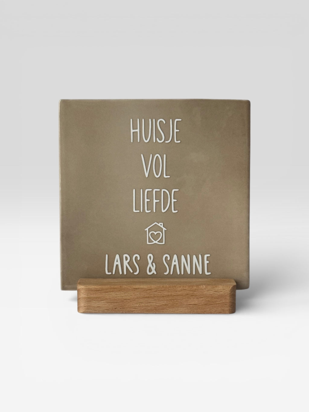 Tegeltje gepersonaliseerd 'huisje vol liefde'