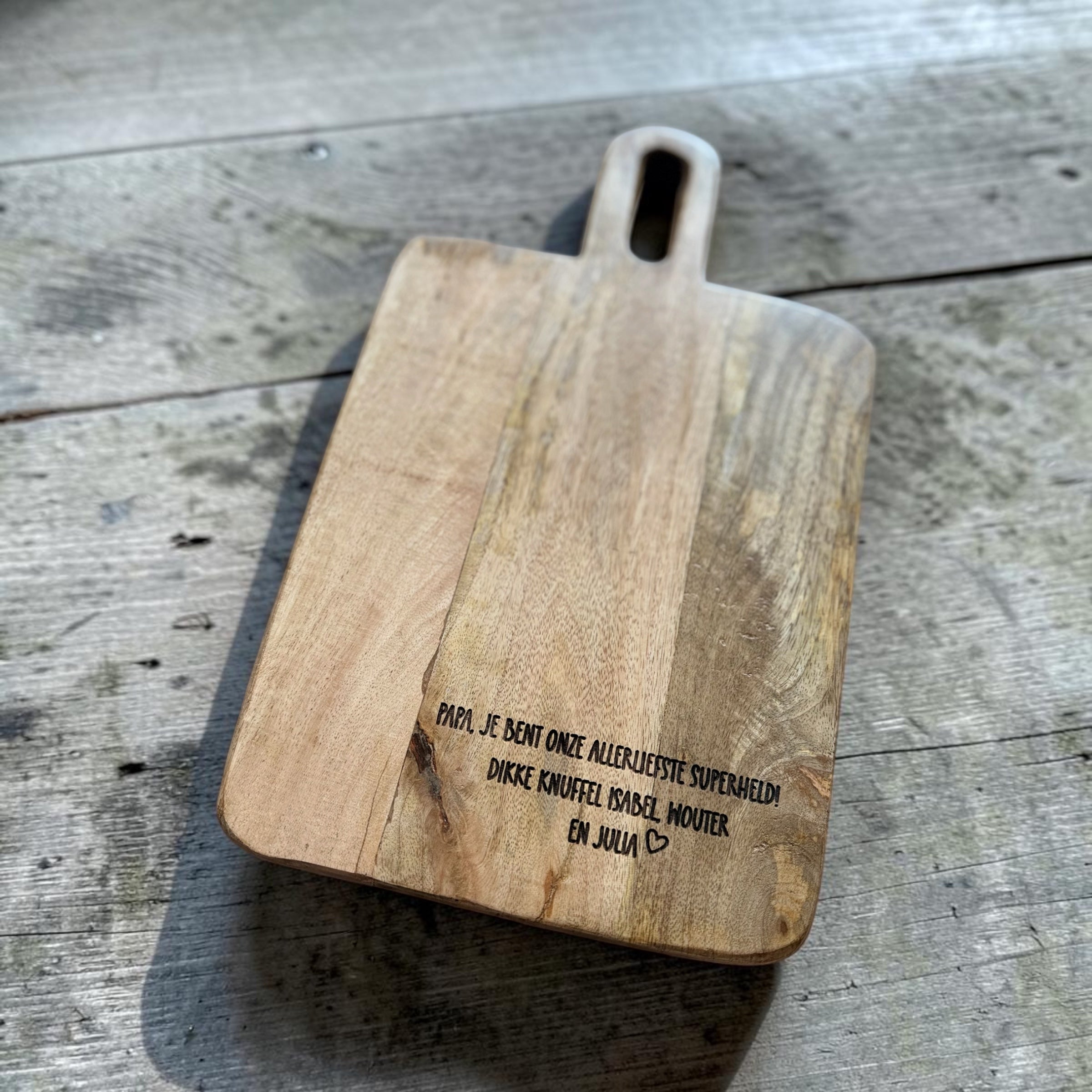 Borrelplank 'papa, je bent onze allerliefste superheld! Dikke knuffel’