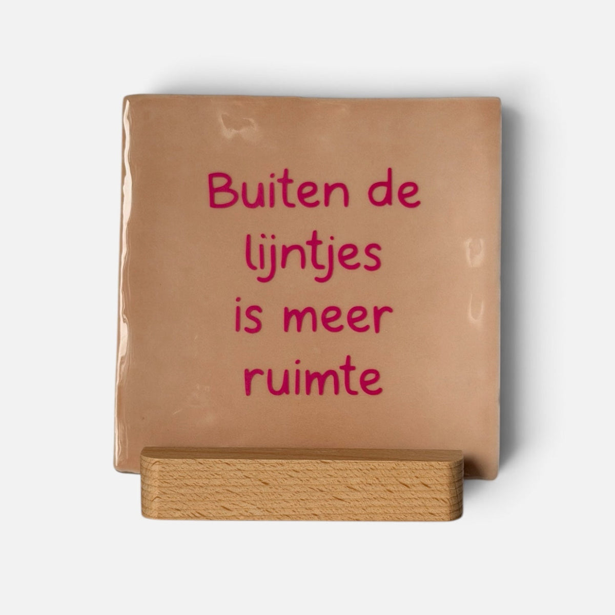 Present with Love, Tegeltje 'buiten de lijntjes is meer ruimte'