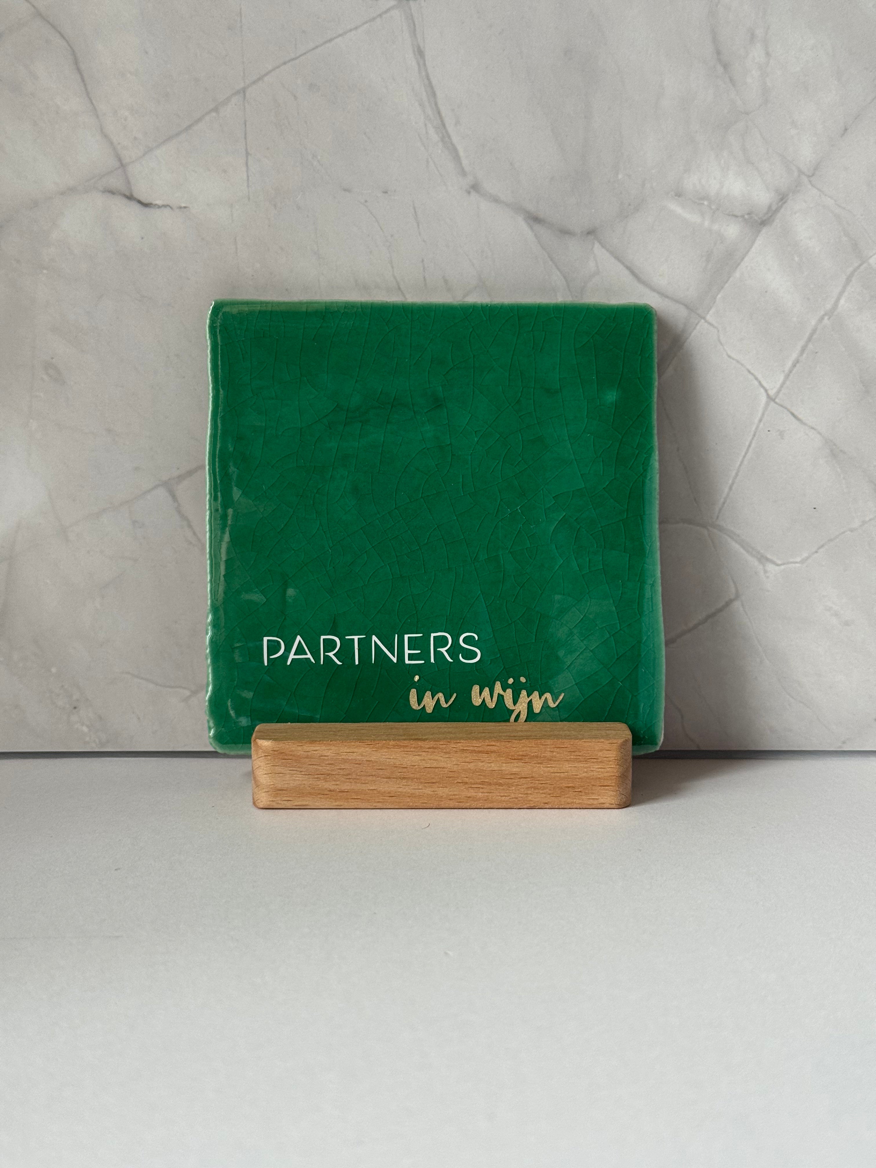Tegeltje ‘partners in wijn’