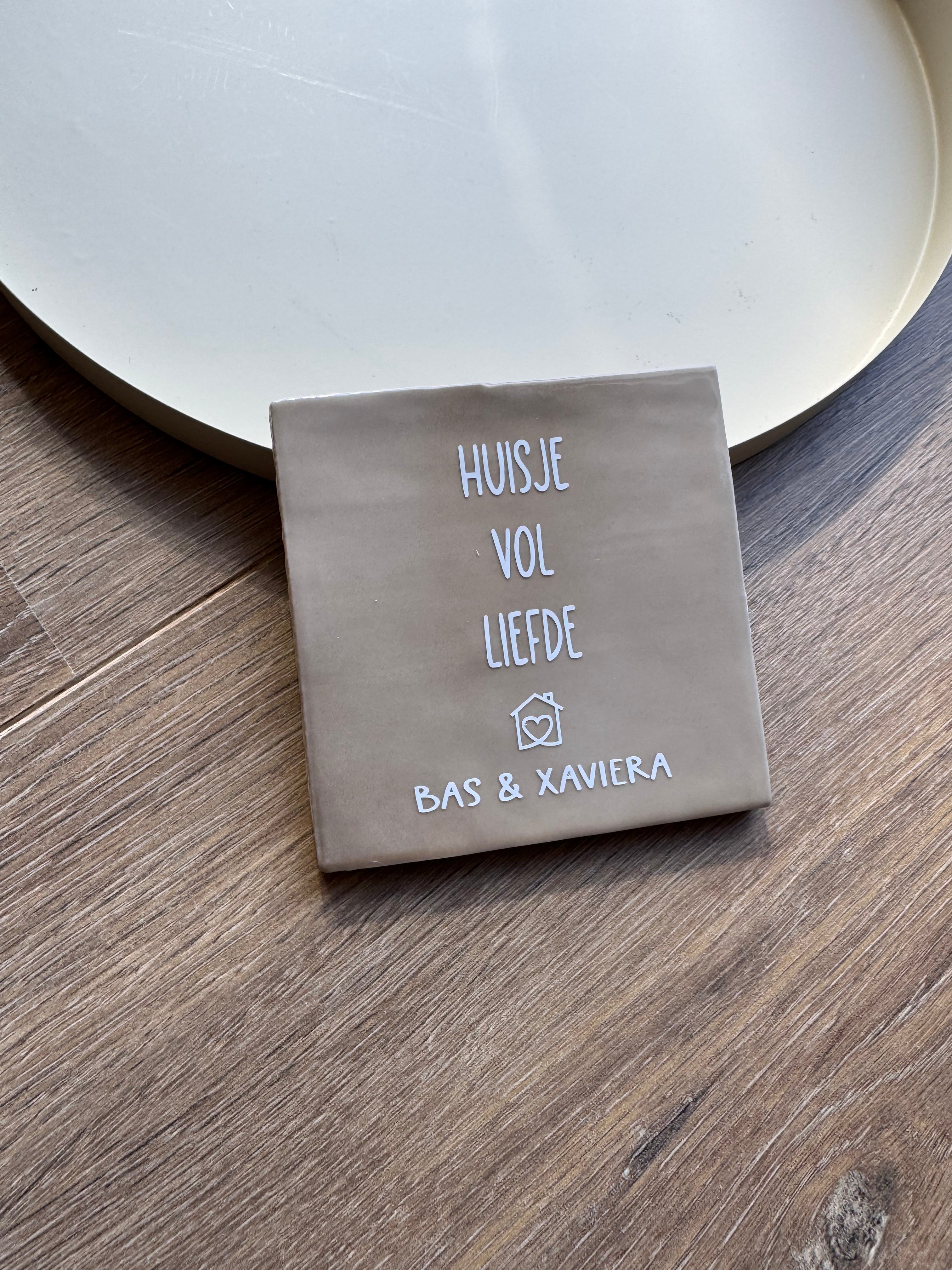Tegeltje 'huisje vol liefde'